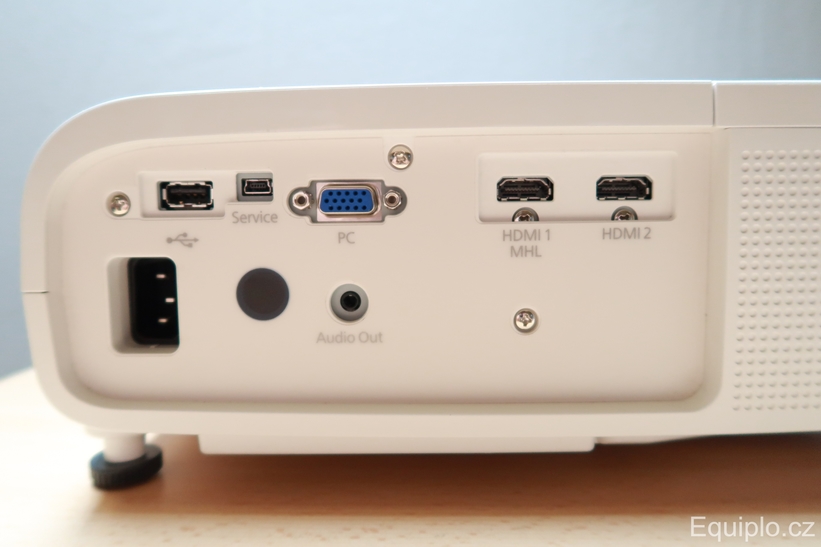 Epson EH-TW5650 konektivita