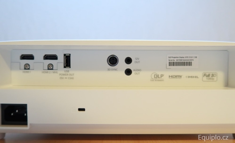 Optoma HD27e konektivita